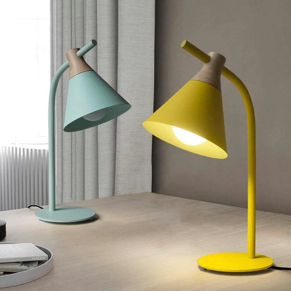 So erhellen Sie Ihr Büro mit dekorativen Tischlampen