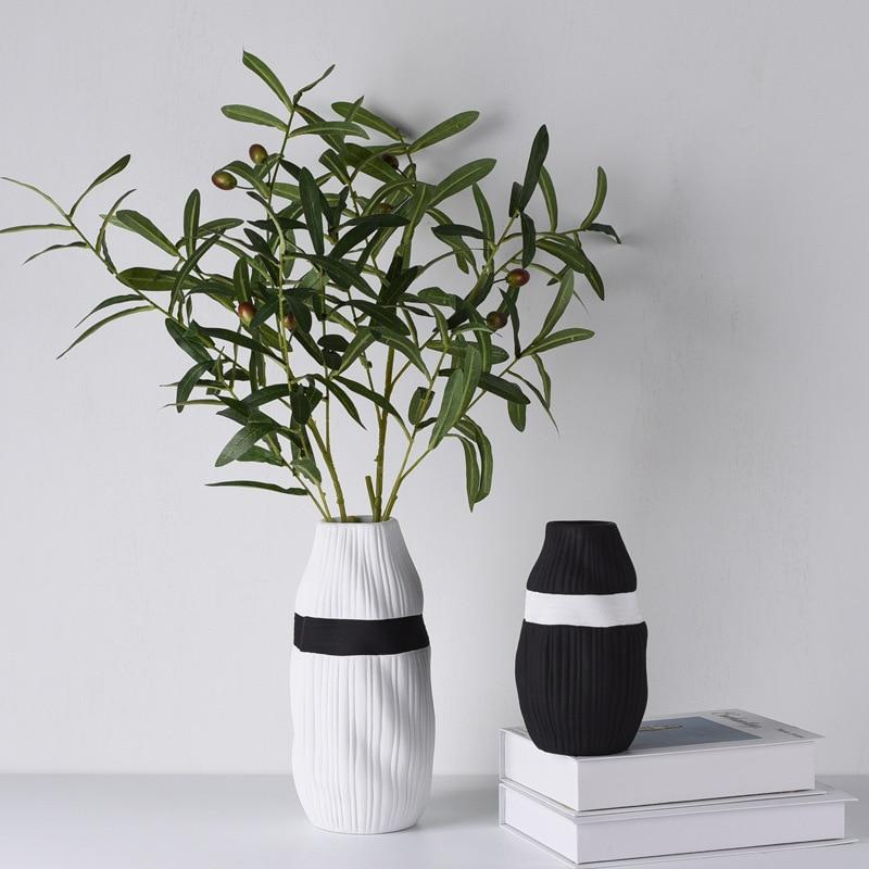 19 Gorgeous (and inexpensive) Vases You Need Now
