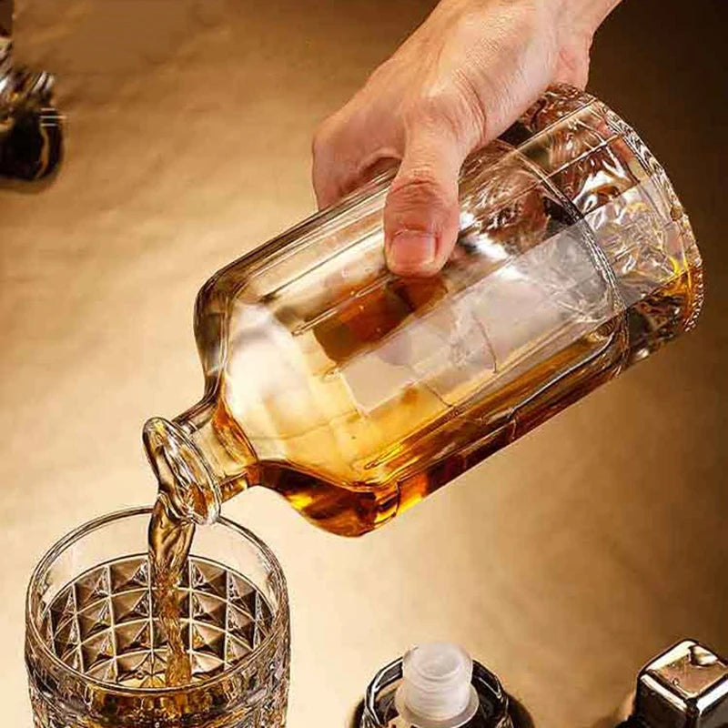 Crystal decanter whiskey airtight elegant durable barware