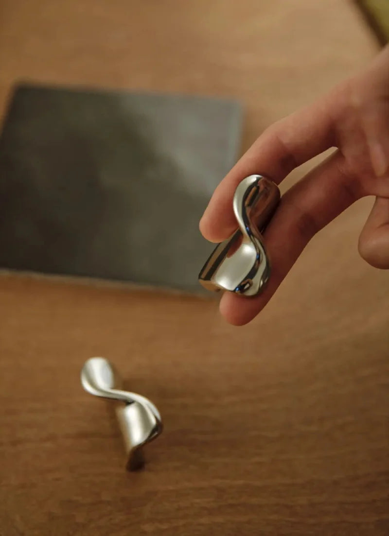 Minimalist Solid Brass Kitchen Cabinet Handles Creative Design for Home Use Decorative Cabinet Knob and Pulls for Kitchen