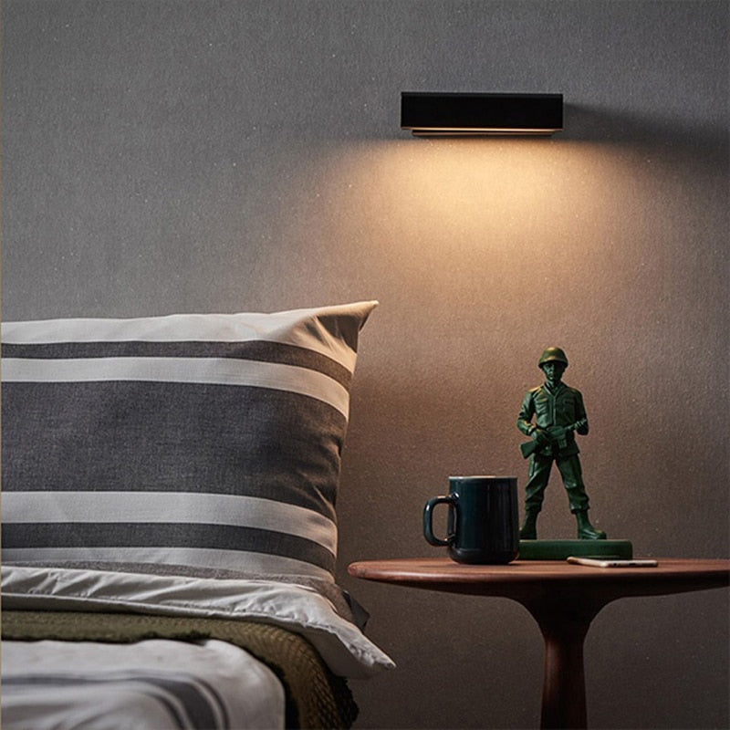 Clasp LED Wall Light