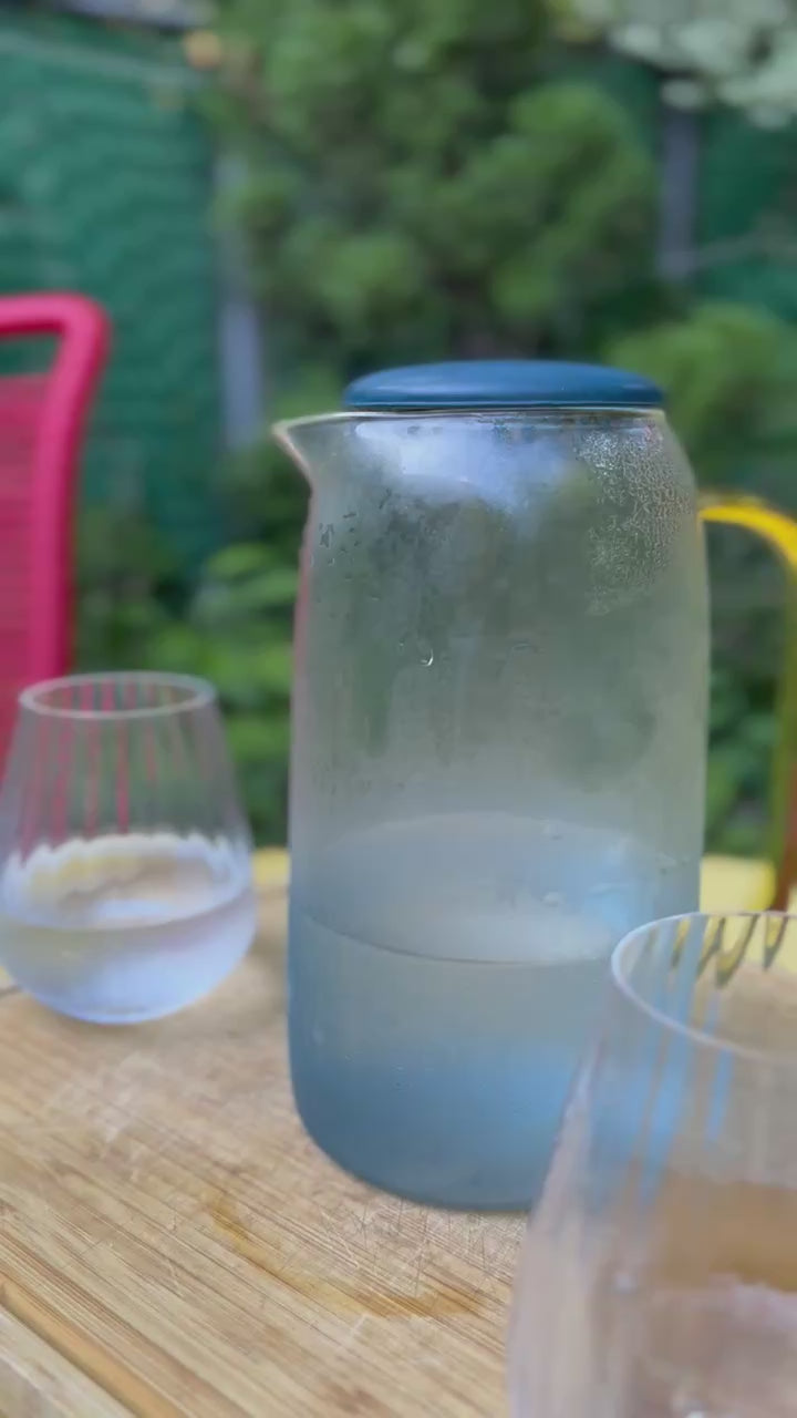 Gletscherblaues Trinkgeschirr aus Glas