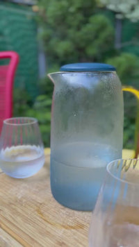 Gletscherblaues Trinkgeschirr aus Glas